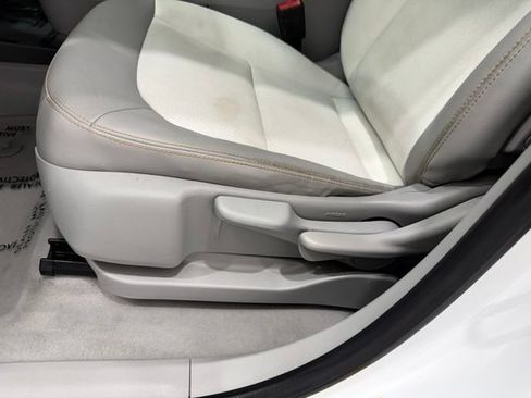 Used 2017 Chevrolet Bolt Premier w/ Driver Confidence II Package FWD image 11