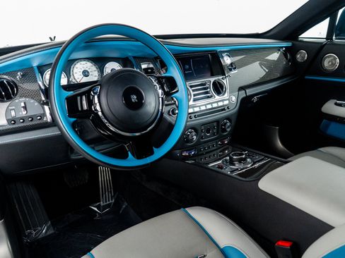 Used 2020 Rolls-Royce Wraith Black Badge image 2