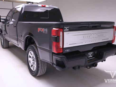 Used 2024 Ford F250 King Ranch w/ FX4 Off-Road Package image 3