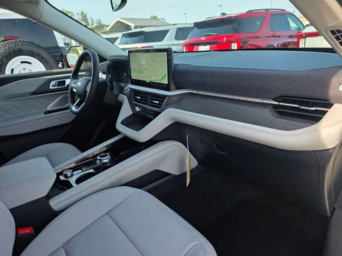 New 2026 Ford Explorer Platinum image 34