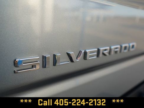 Used 2025 Chevrolet Silverado 1500 LT AWD/4WD image 5