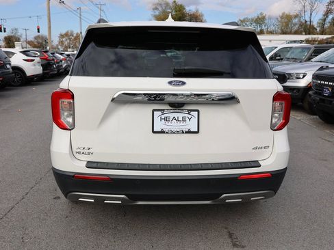 Used 2022 Ford Explorer XLT w/ Equipment Group 202A image 6