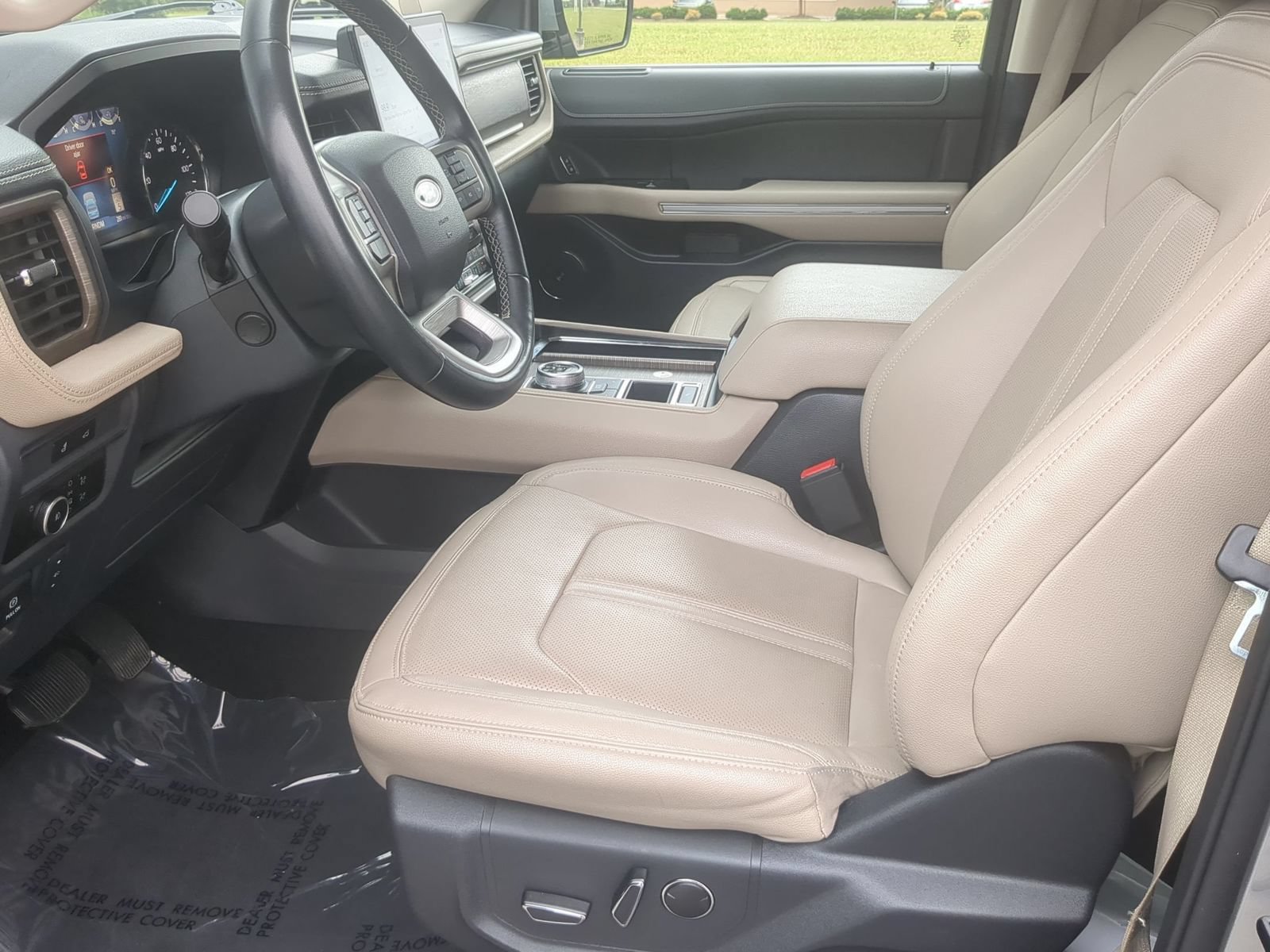 Used 2024 Ford Expedition Limited RWD image 13