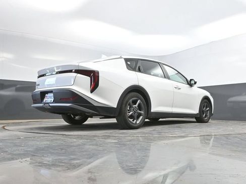 Used 2025 Kia K4 FWD image 40