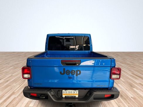 New 2025 Jeep Gladiator Sport image 7