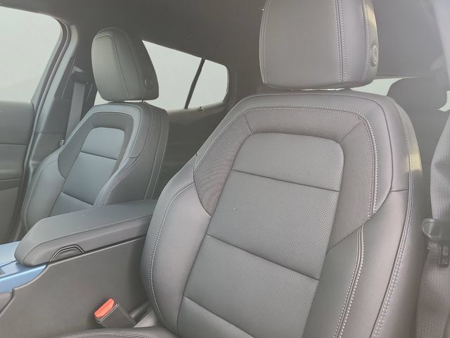 New 2026 Chevrolet Equinox EV LT w/ LPO, Blackout Package FWD image 18