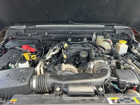 Used 2021 Jeep Gladiator Overland AWD/4WD image 27