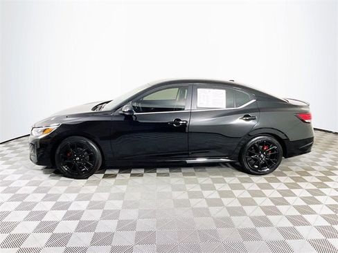 Used 2025 Nissan Sentra SR w/ Midnight Edition image 5
