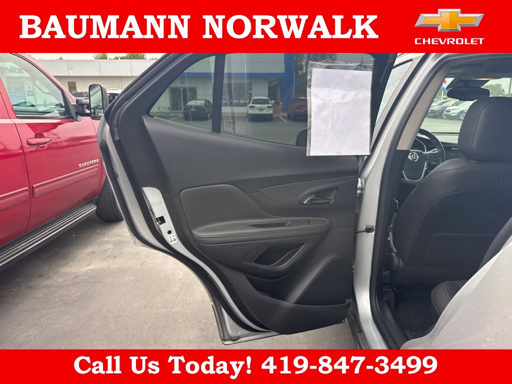 Used 2022 Buick Encore Preferred AWD/4WD image 23