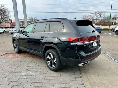 New 2026 Volkswagen Atlas SE image 5