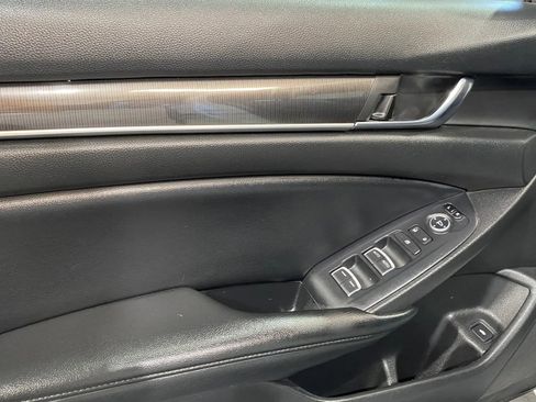 Used 2022 Honda Accord Sport image 11