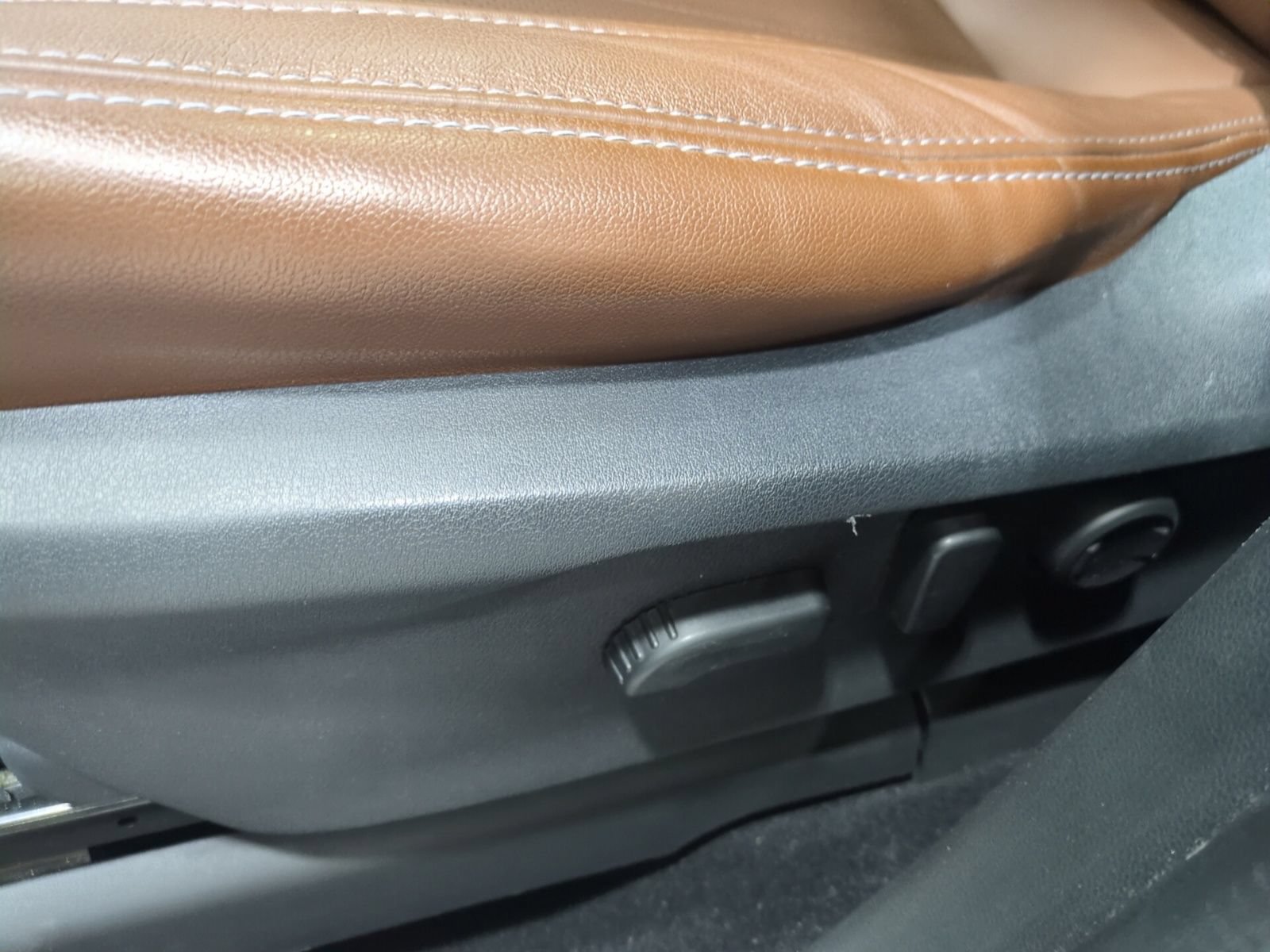 Used 2019 Subaru Ascent Touring w/ Popular Package #2A AWD/4WD image 21