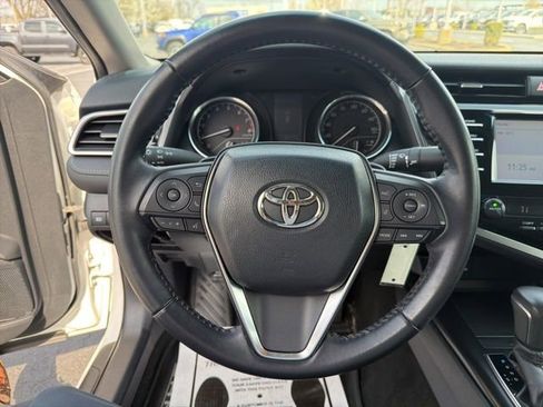 Used 2018 Toyota Camry SE image 19