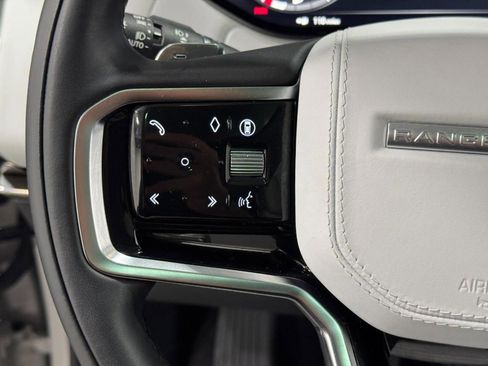 Used 2024 Land Rover Range Rover Sport SE image 31