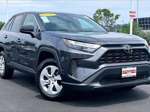 Used 2025 Toyota RAV4 LE AWD/4WD image 2