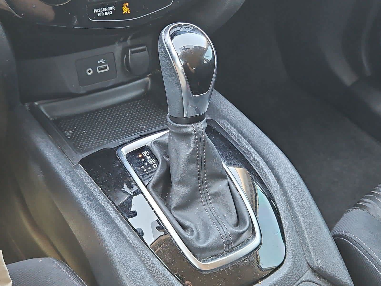 Used 2018 Nissan Rogue SV FWD image 29