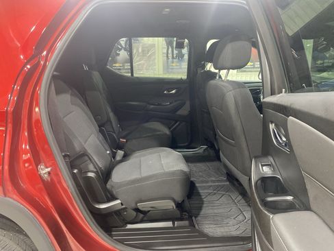 Used 2023 Chevrolet Traverse LT w/ LPO, Floor Liner Package AWD/4WD image 16