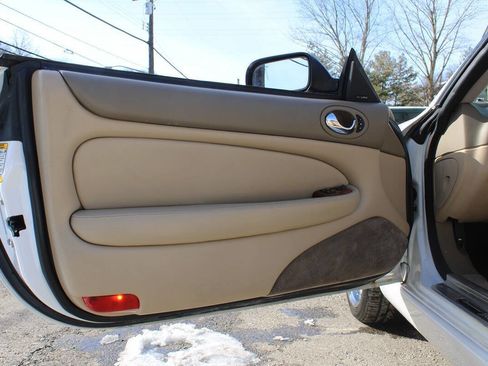 Used 2005 Jaguar XK8 XK8 2dr Convertible image 18