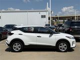 Used 2022 Nissan Kicks S image 3