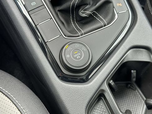 New 2026 Volkswagen Taos SEL AWD/4WD image 24