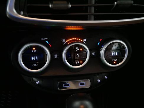 Used 2020 FIAT 500X Trekking Plus w/ Premium Group image 23