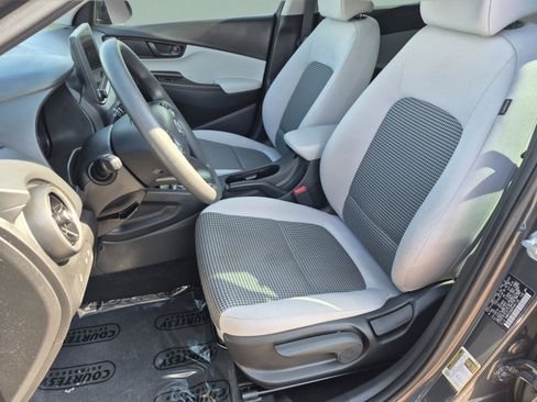 Certified 2023 Hyundai Kona SE w/ Cargo Package AWD/4WD image 18