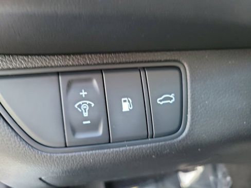 Used 2026 Genesis G70 2.5T Prestige image 18