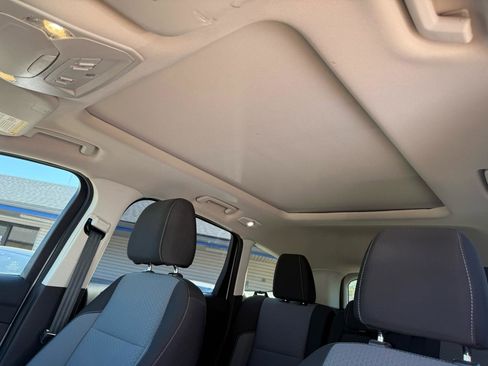 Used 2017 Ford Escape SE image 18