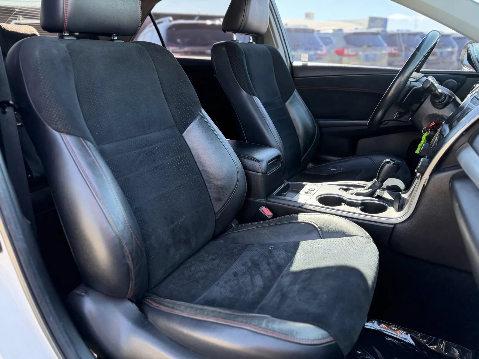 Used 2015 Toyota Camry XSE FWD image 18