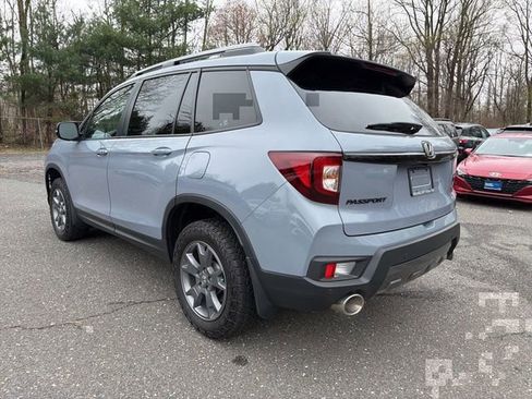 Used 2025 Honda Passport TrailSport image 4