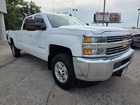 Used 2015 Chevrolet Silverado 2500 LT AWD/4WD image 3