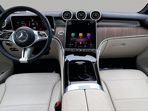 Certified 2025 Mercedes-Benz GLC 300 4MATIC image 10