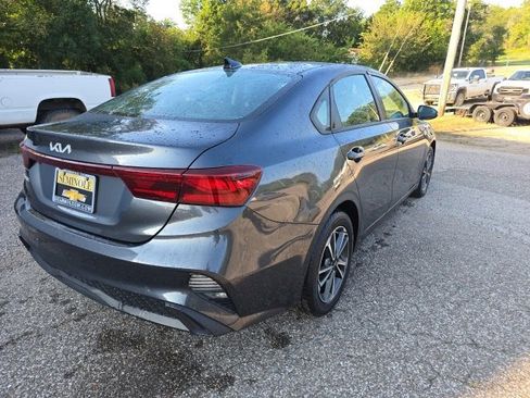 Used 2023 Kia Forte LXS w/ LXS Technology Package image 6