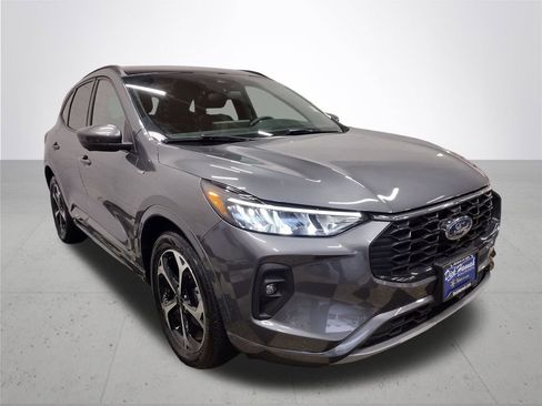 Used 2023 Ford Escape ST-Line Select w/ Tech Pack #2 image 4