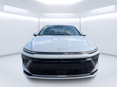 New 2024 Hyundai Sonata Limited image 8