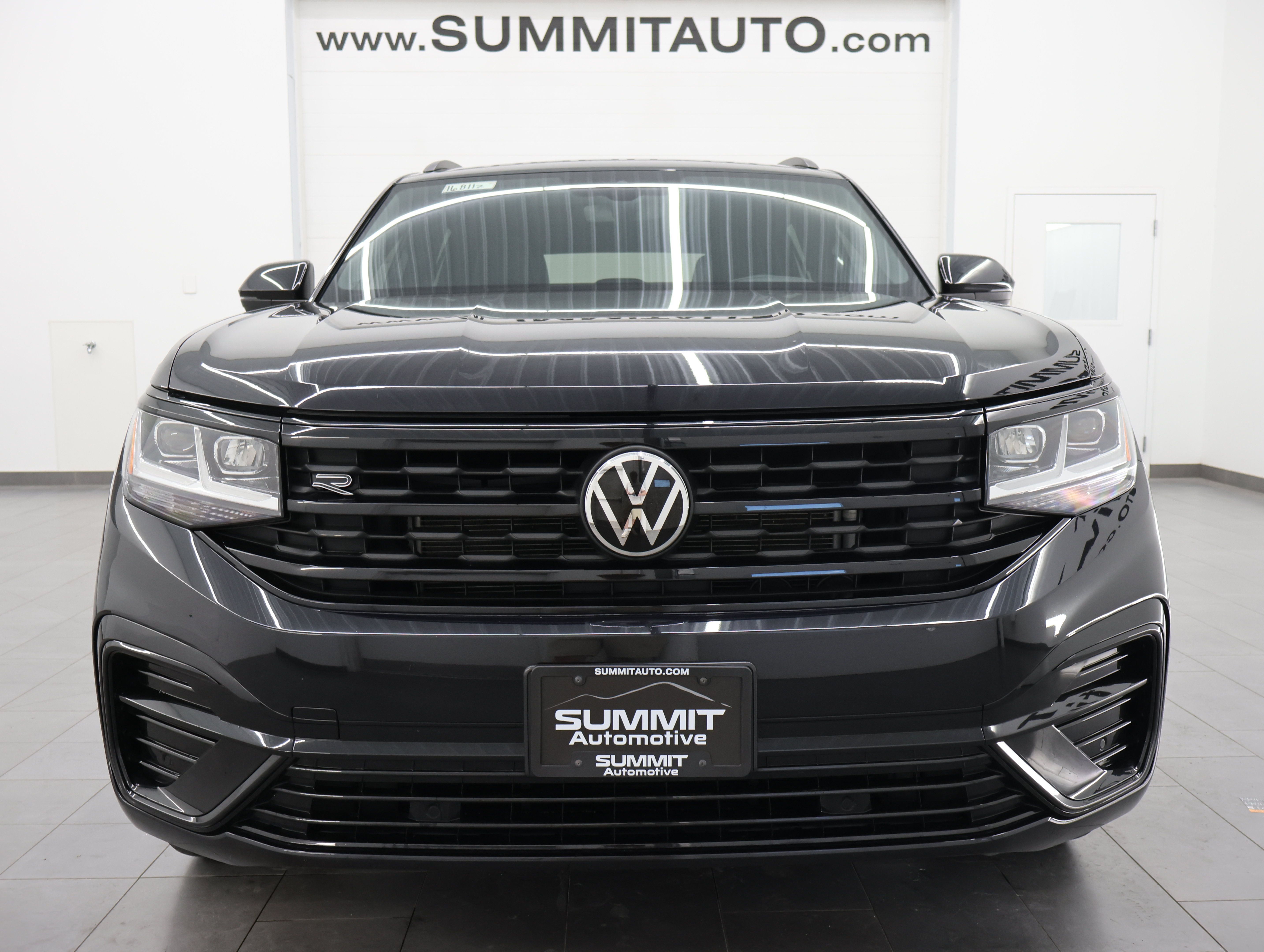 Used 2023 Volkswagen Atlas Cross Sport SEL R-Line AWD/4WD image 23