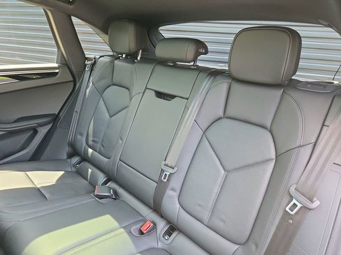 Certified 2024 Porsche Macan S AWD/4WD image 16