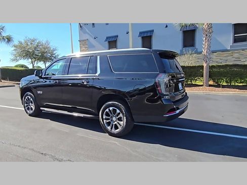 New 2026 Chevrolet Suburban LT w/ Comfort Package image 22