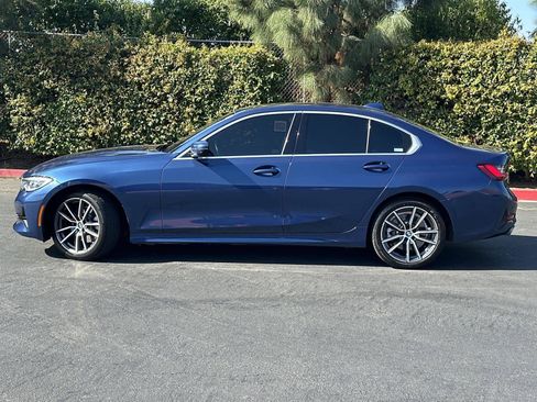 Used 2022 BMW 330i Sedan w/ Driving Assistance Package image 3
