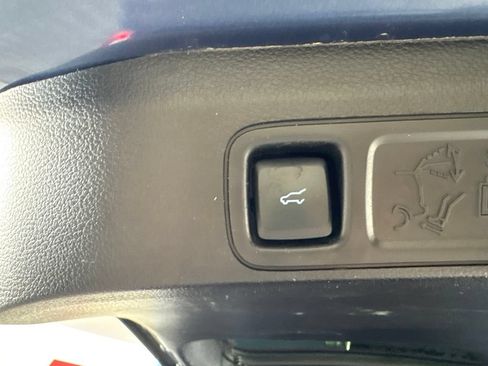 Used 2018 Ford Expedition XLT w/ Equipment Group 202A RWD image 59