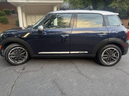 Used 2016 MINI Cooper Countryman S w/ Navigation Package FWD image 4