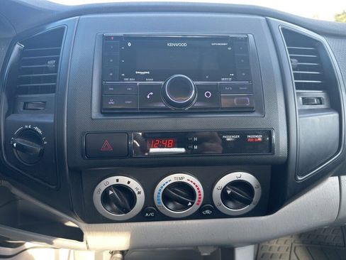 Used 2011 Toyota Tacoma 4x4 Regular Cab image 10