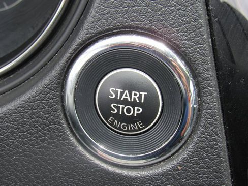 Used 2021 Nissan Rogue Sport SL image 18