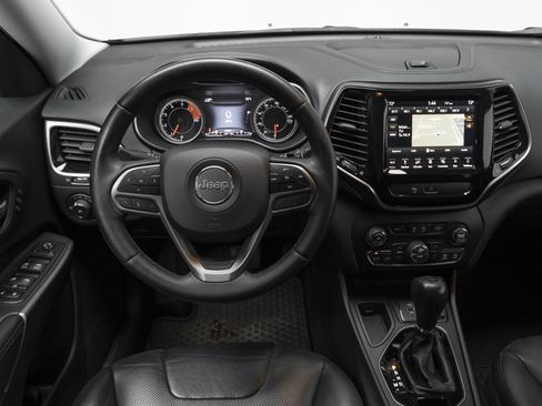 Used 2019 Jeep Cherokee Limited image 23