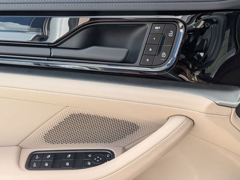 New 2026 Porsche Panamera image 14