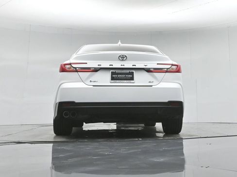 Used 2025 Toyota Camry SE FWD image 51