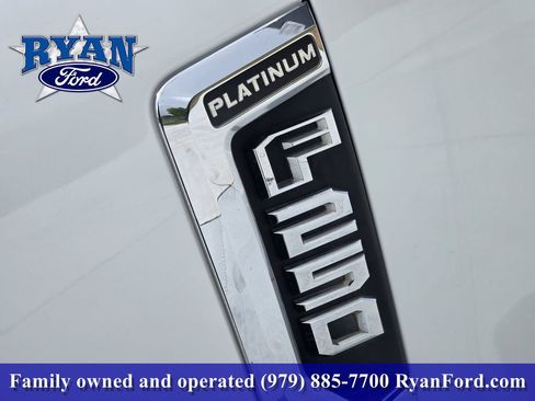 Used 2022 Ford F250 Platinum AWD/4WD image 8