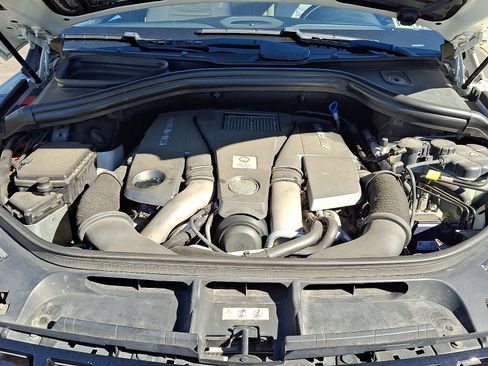 Used 2013 Mercedes-Benz ML 63 AMG 4MATIC image 27