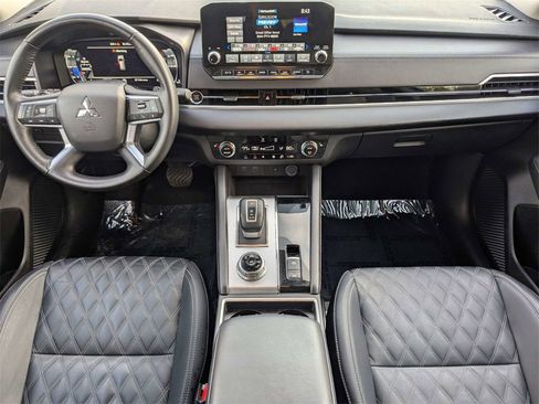 Used 2024 Mitsubishi Outlander SEL image 17