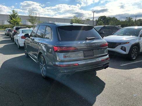 Used 2022 Audi SQ7 Prestige AWD/4WD image 3